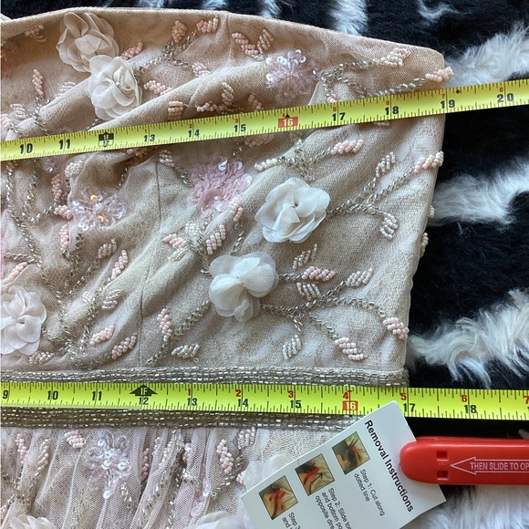 NWT Mac Duggal 3D Floral One Shoulder Gown. B282 - Picture 15 of 16